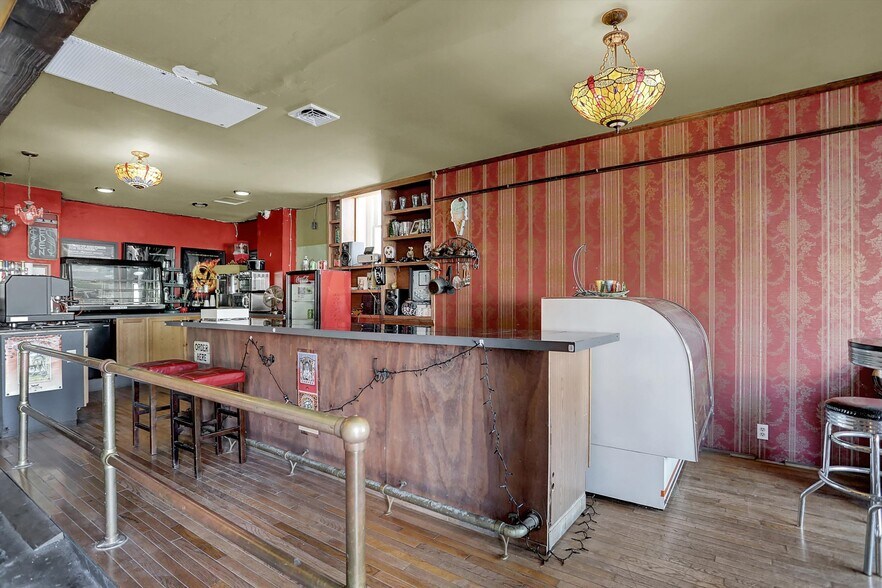 More Photos Of 111 S Walnut St, Edinburgh Theater Concert Hall For Sale