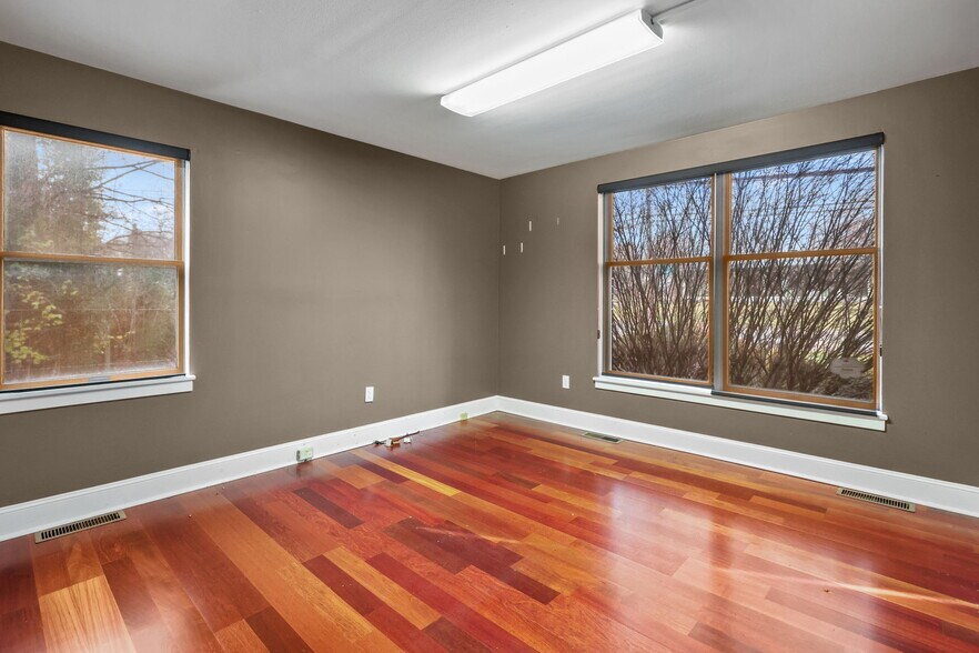 More Photos Of 863 State Rd, Princeton Medical For Lease