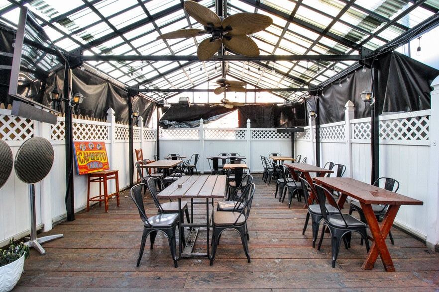 More Photos Of 550 Court St, Brooklyn Restaurant For Lease