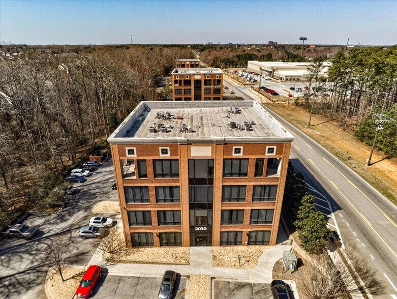 More Photos Of 2030 Avalon Pky, McDonough Office For Sale