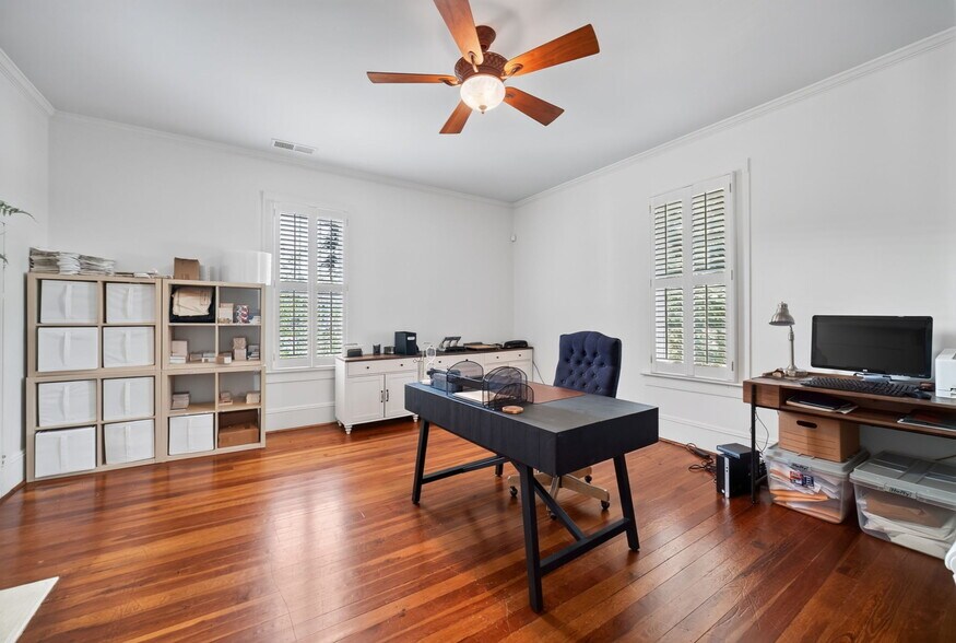 More Photos Of 2037 Grayson Hwy, Grayson Office For Sale