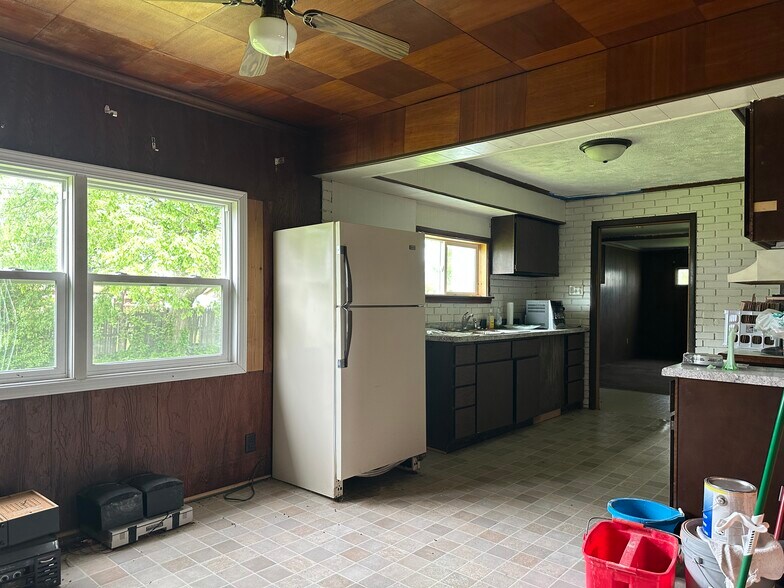 More Photos Of 2405 E Court St, Kankakee Land For Sale