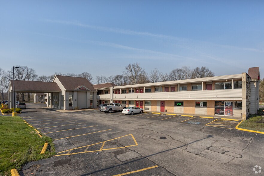 Primary Photo Of 22115 Brookpark Rd, Cleveland Hotel For Sale