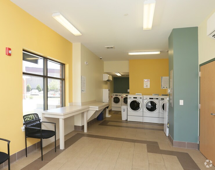 More Photos Of 700 Wincoram Way, Coram Apartments For Lease