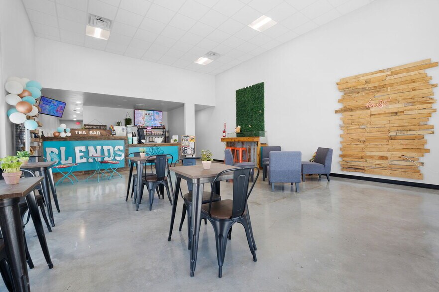 More Photos Of 1009 E 4th St, Lampasas Storefront For Lease