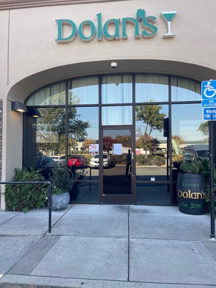 More Photos Of 199 Blue Ravine Rd, Folsom Freestanding For Lease