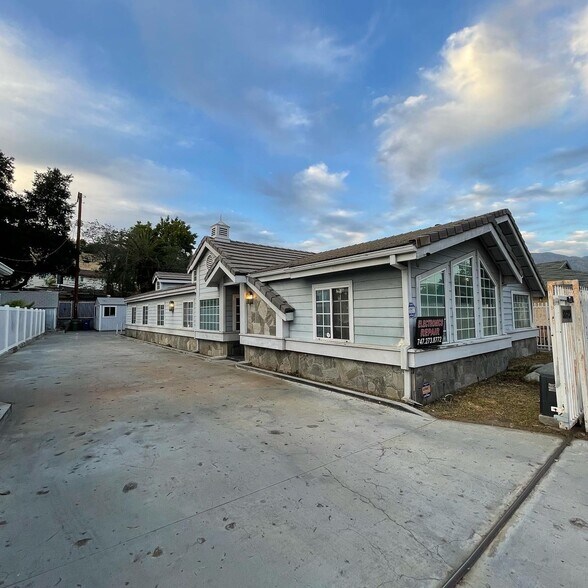 Primary Photo Of 8823 Fenwick St, Sunland Office For Lease