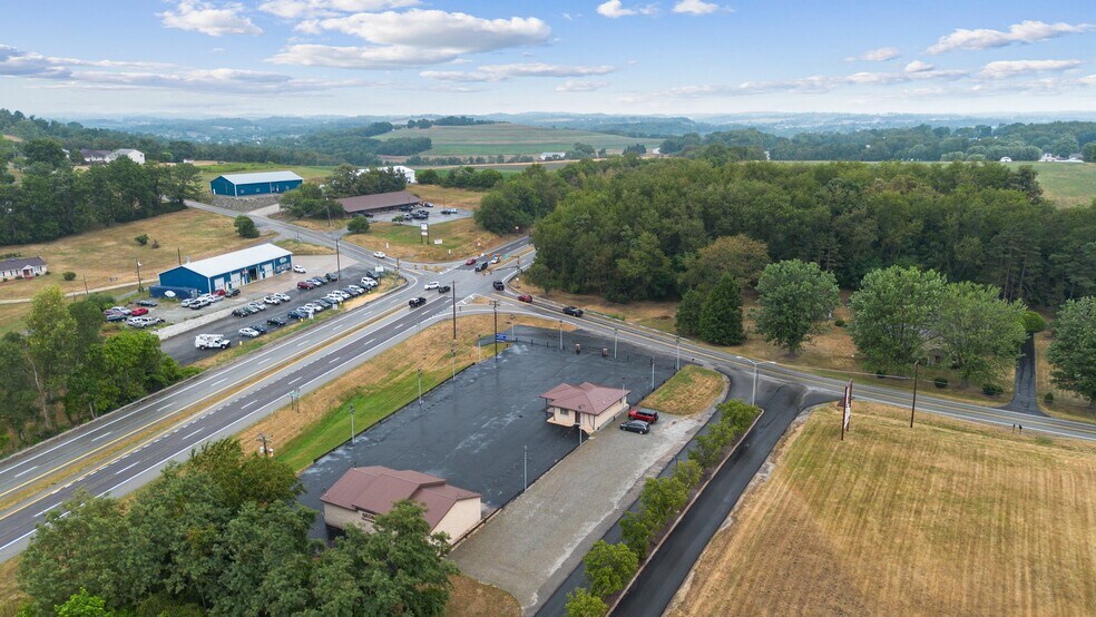 More Photos Of 123 Crossroads Rd, Scottdale Light Distribution For Sale