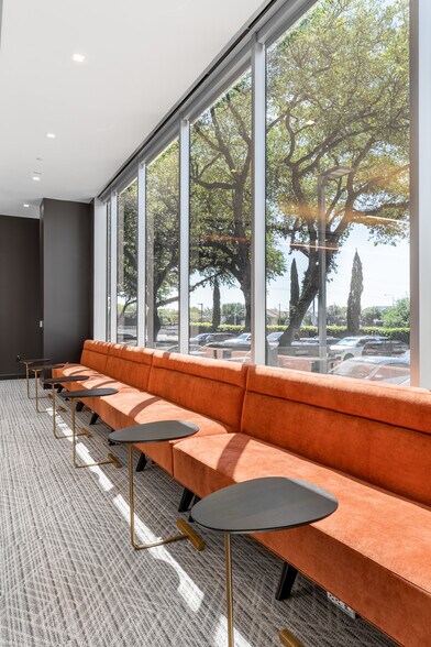 More Photos Of 14643 N Dallas Pky, Dallas Office For Lease
