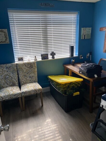 More Photos Of 9776 San Jose Blvd, Jacksonville Medical For Sale