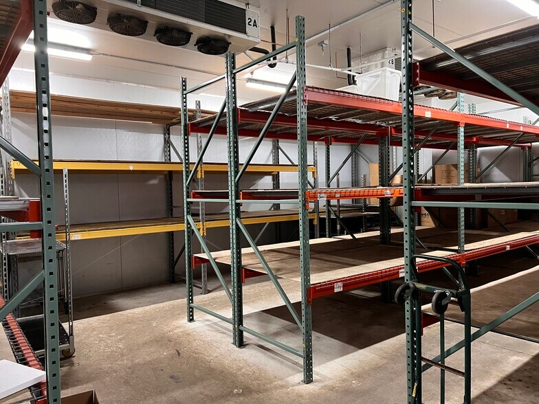 More Photos Of 6960-6972 NW 50th St, Miami Warehouse For Lease