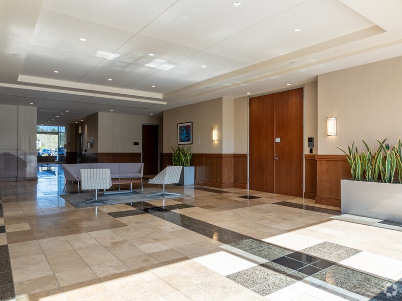 More Photos Of 25124 Springfield Ct, Valencia Office For Lease