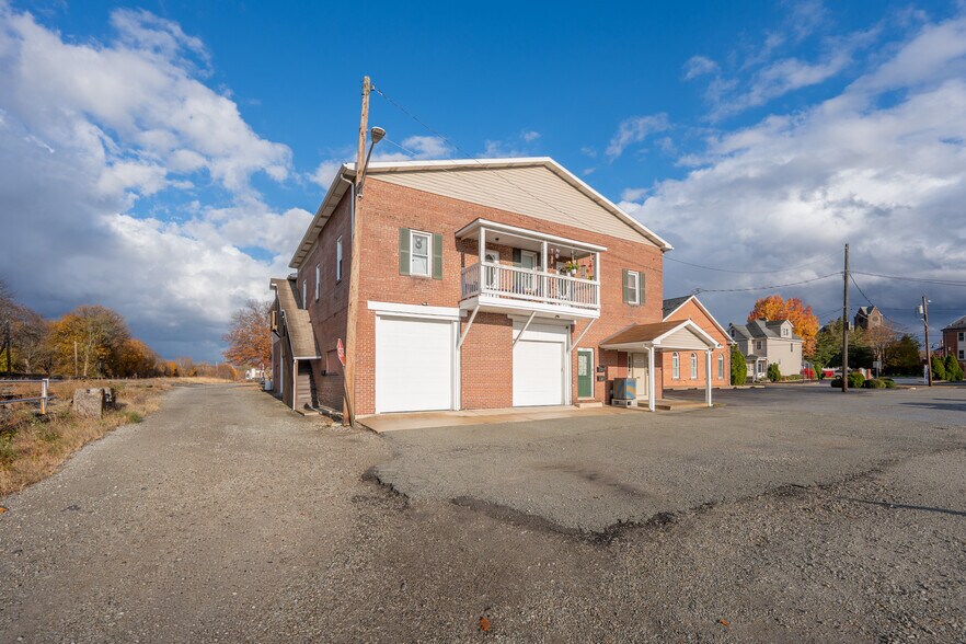 More Photos Of 700 Hoke St, Latrobe Office For Sale