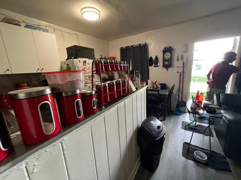 More Photos Of 705-713 NE 3rd St, Hallandale Beach Apartments For Sale