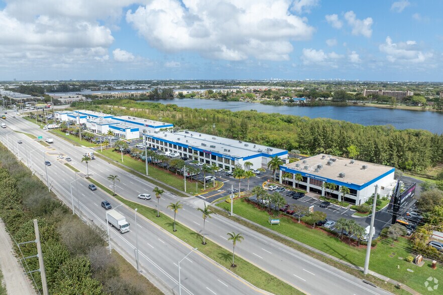 More Photos Of 4500 N Powerline Rd, Deerfield Beach Unknown For Lease