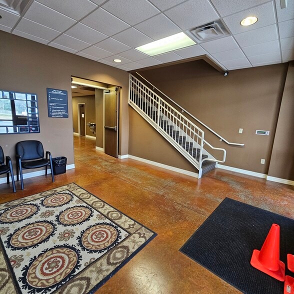 More Photos Of 1878 Jeff Rd NW, Huntsville Medical For Sale