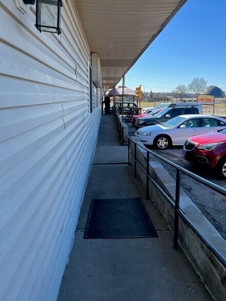 More Photos Of 641 Massillon Rd, Akron Restaurant For Sale