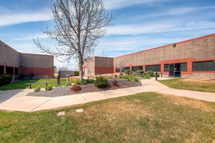 More Photos Of 1915 Aerotech Dr, Colorado Springs Office For Lease
