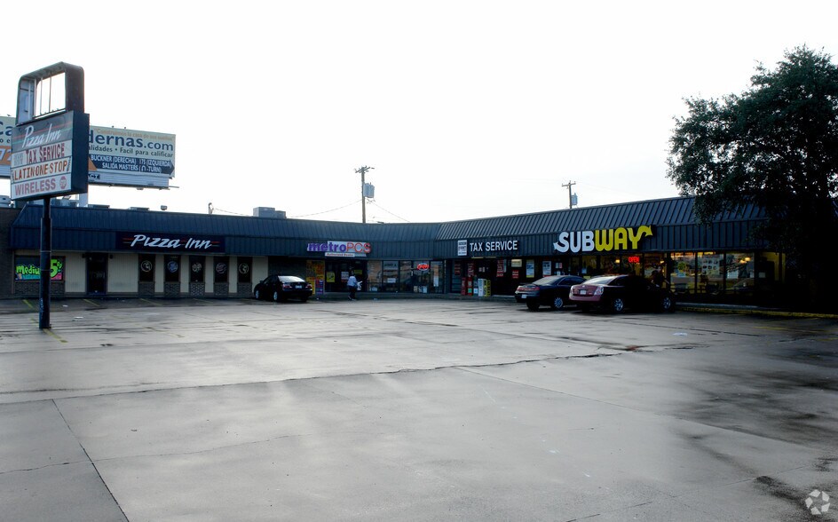 Primary Photo Of 8104-8124 Lake June Rd, Dallas Storefront For Lease
