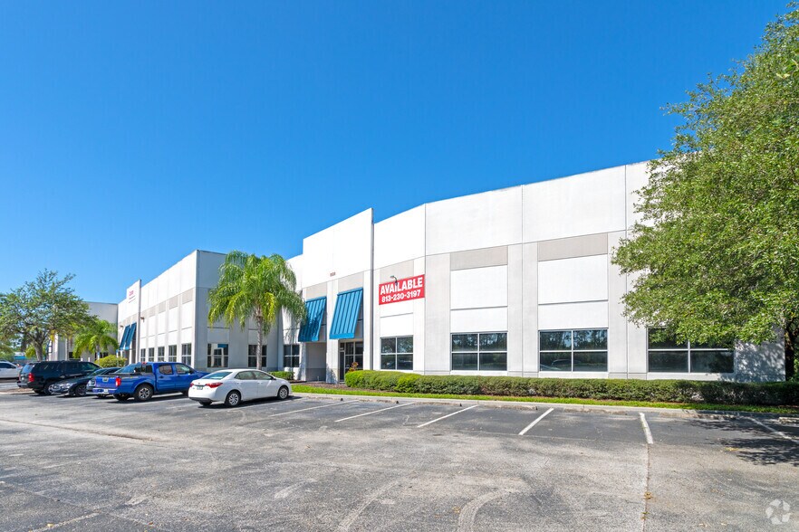 More Photos Of 8508 Benjamin Rd, Tampa Light Distribution For Lease