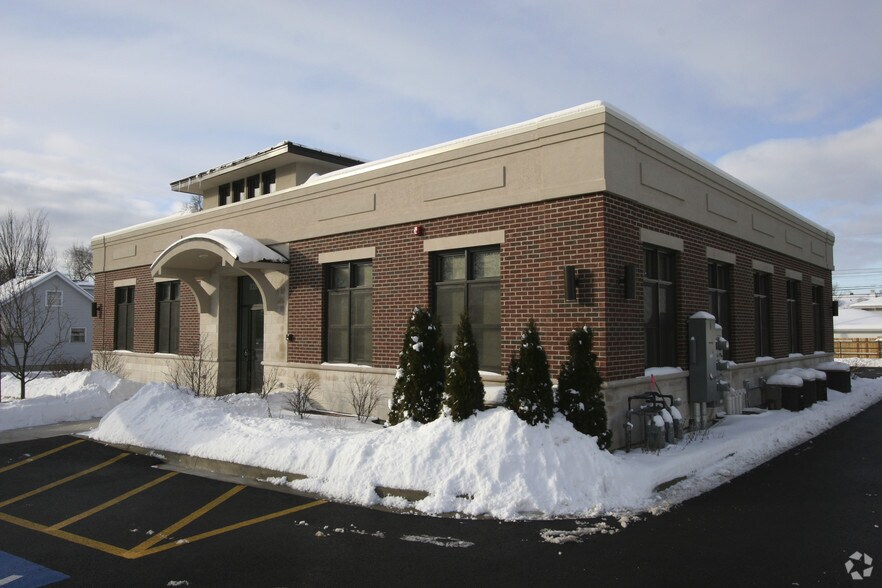 More Photos Of 828 N Cass Ave, Westmont Medical For Sale