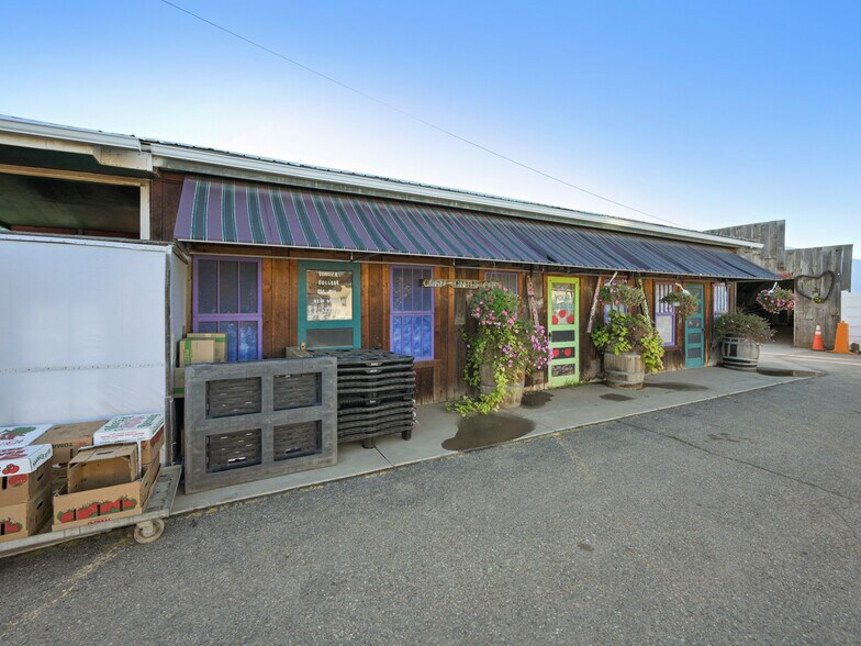 More Photos Of 2889 C Rd, Grand Junction Specialty For Sale