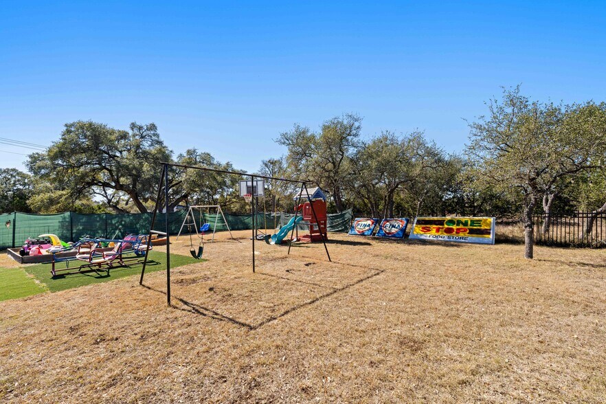 More Photos Of 33855 Blanco Rd, Bulverde Bar For Sale