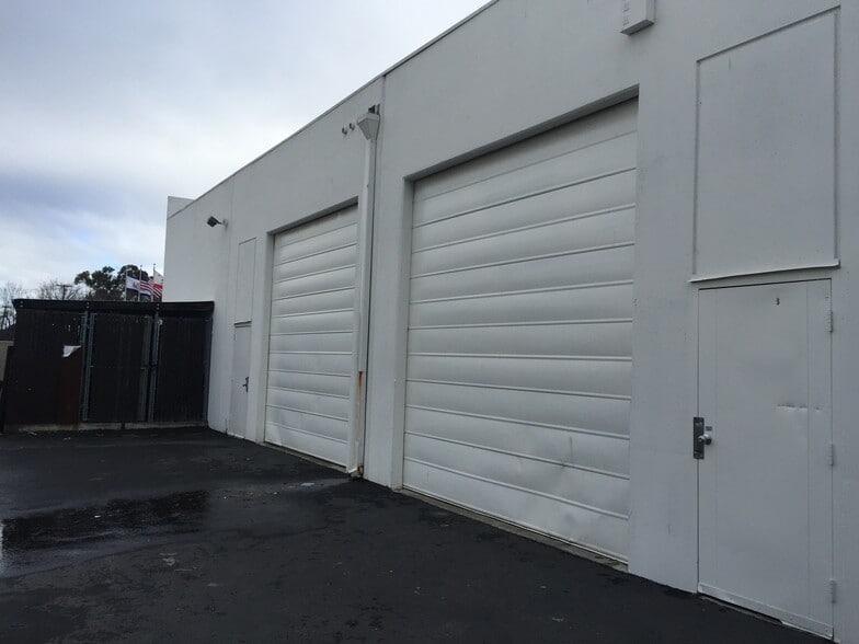 More Photos Of 684-688 E Gish Rd, San Jose Manufacturing For Lease