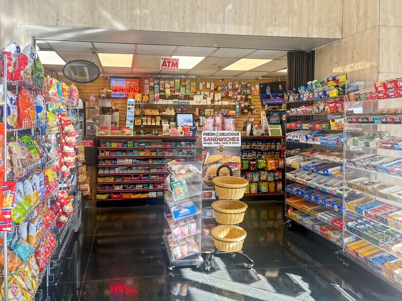 More Photos Of 118-35 Queens Blvd, Forest Hills Coworking Space