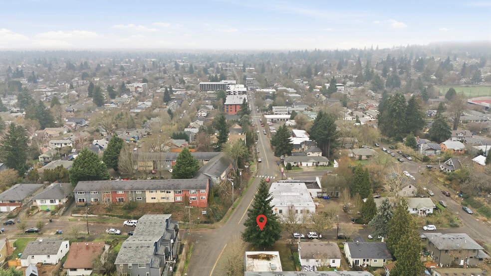 More Photos Of 3004 SE 50th Ave, Portland Office For Sale