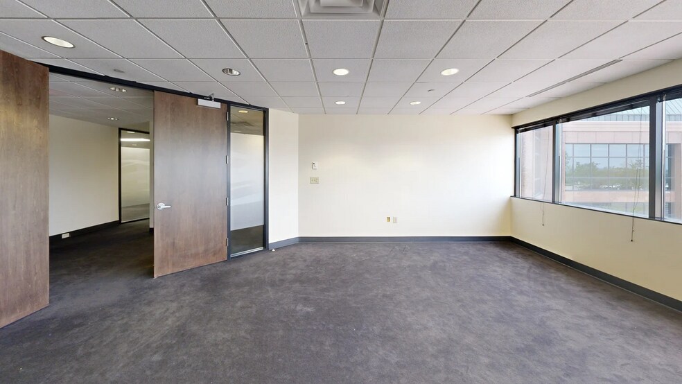 More Photos Of 30 Merchant St, Springdale Office For Lease