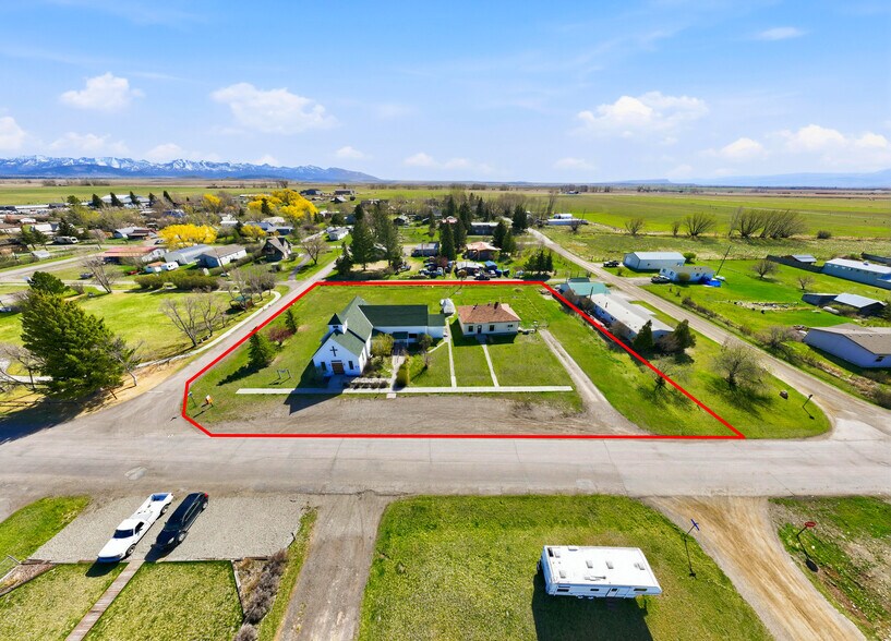 Primary Photo Of 210 Miles Ave, Clyde Park Specialty For Sale