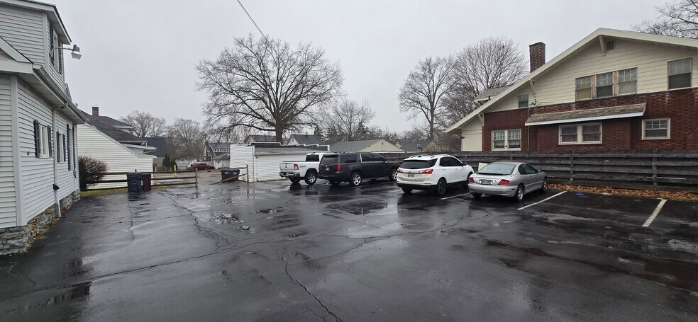 More Photos Of 617 N Jameson Ave, Lima Storefront Retail Office For Lease