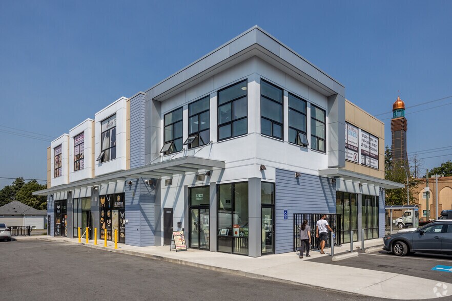 More Photos Of 12422 72 Ave, Surrey Storefront Retail Office For Sale