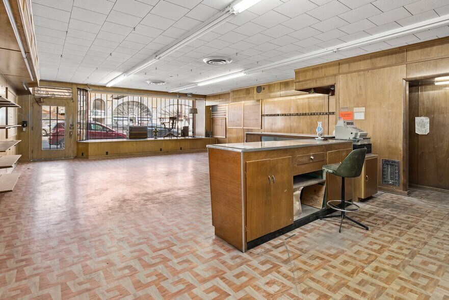 More Photos Of 313 N Main St, Ellensburg General Retail For Sale