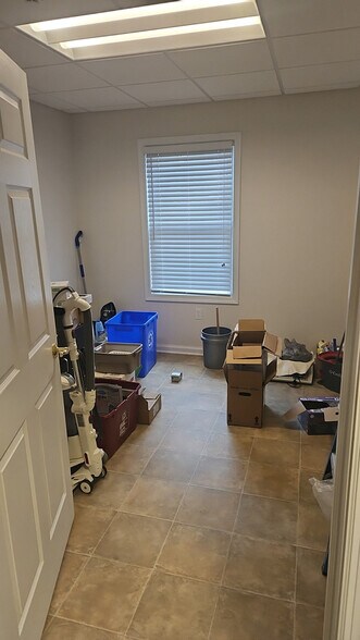 More Photos Of 1626 Getty Ave, Indiana Medical For Lease