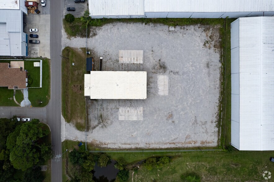 More Photos Of 3501 Edwin Ave, Savannah Truck Terminal For Lease