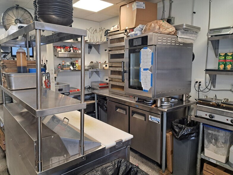 More Photos Of 1959-3310 NE Jensen Beach Blvd, Jensen Beach Storefront Retail Office For Sale