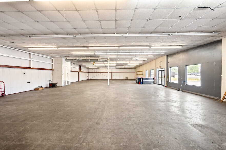 More Photos Of 4250 Atlanta Hwy, Bogart Freestanding For Sale