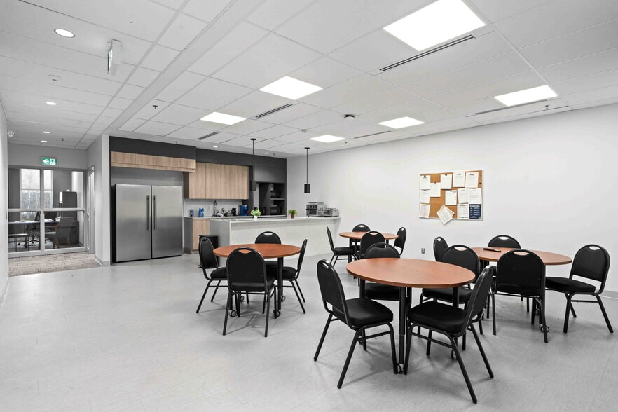 More Photos Of 560 Echo St, Vars Manufacturing For Sale