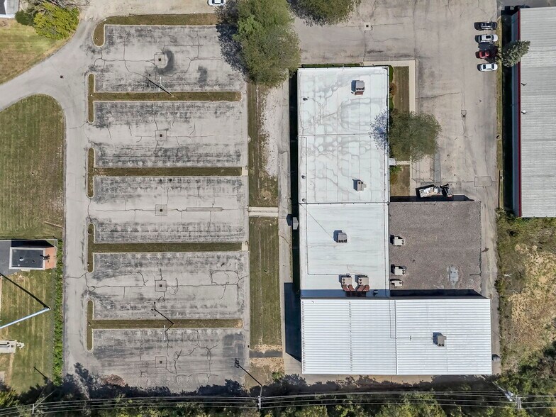 More Photos Of 799 N Hague Ave, Columbus Warehouse For Lease