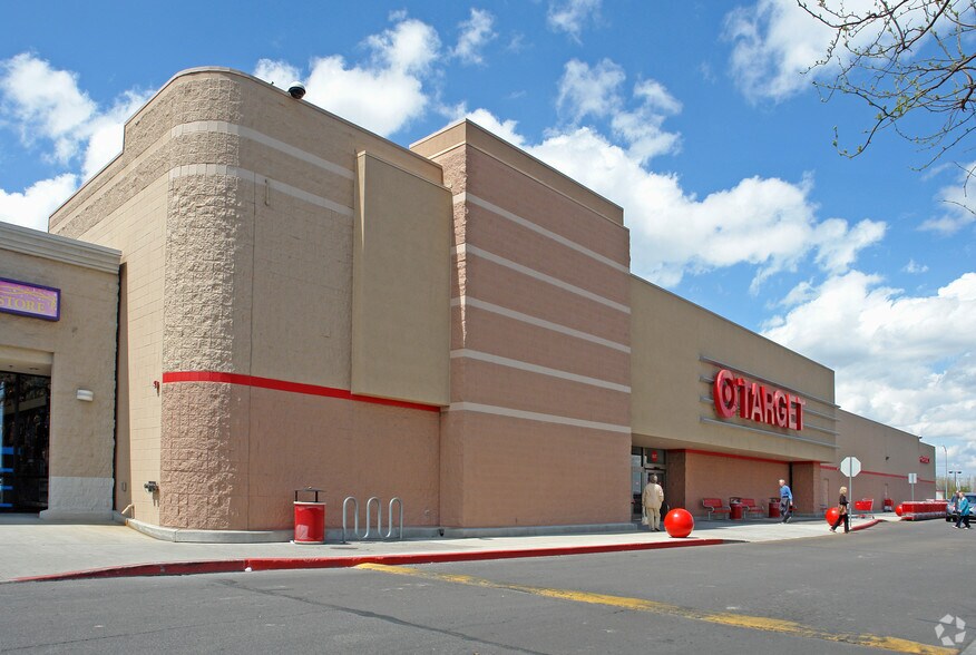 Primary Photo Of Blue Lakes Blvd N @ Blue Lakes Blvd & Cheney Dr, Twin Falls Unknown For Lease