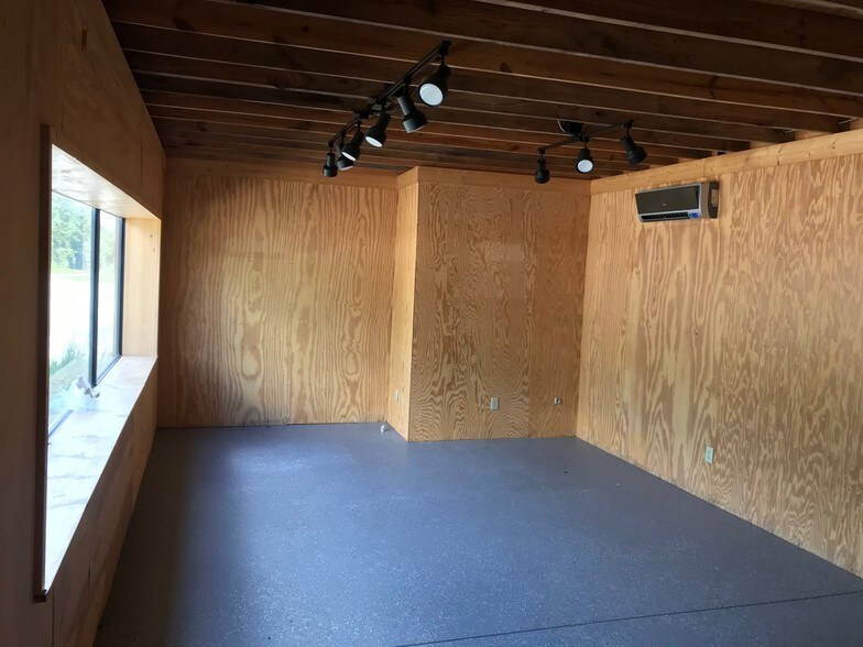 More Photos Of 729 US-80, Danville Freestanding For Sale