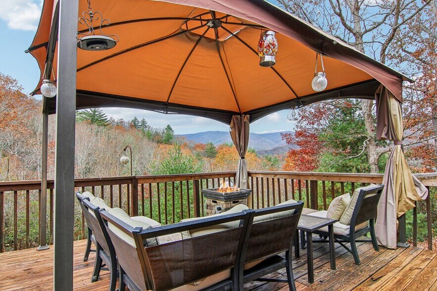 More Photos Of 354 Ivy Ridge Cir, Sylva Specialty For Sale