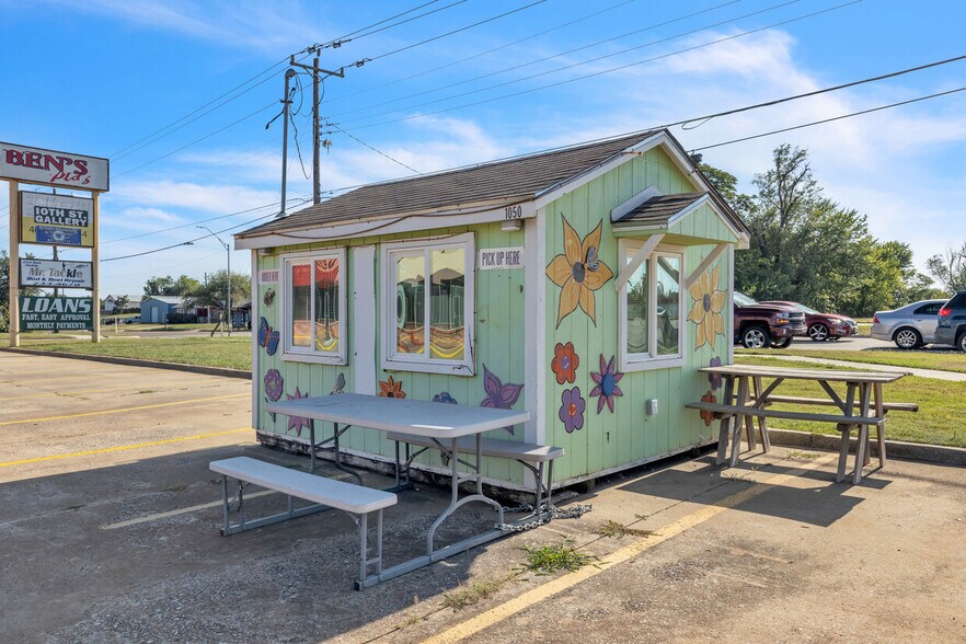 More Photos Of 1020-1048 N Douglas Blvd, Oklahoma City Storefront Retail Office For Sale