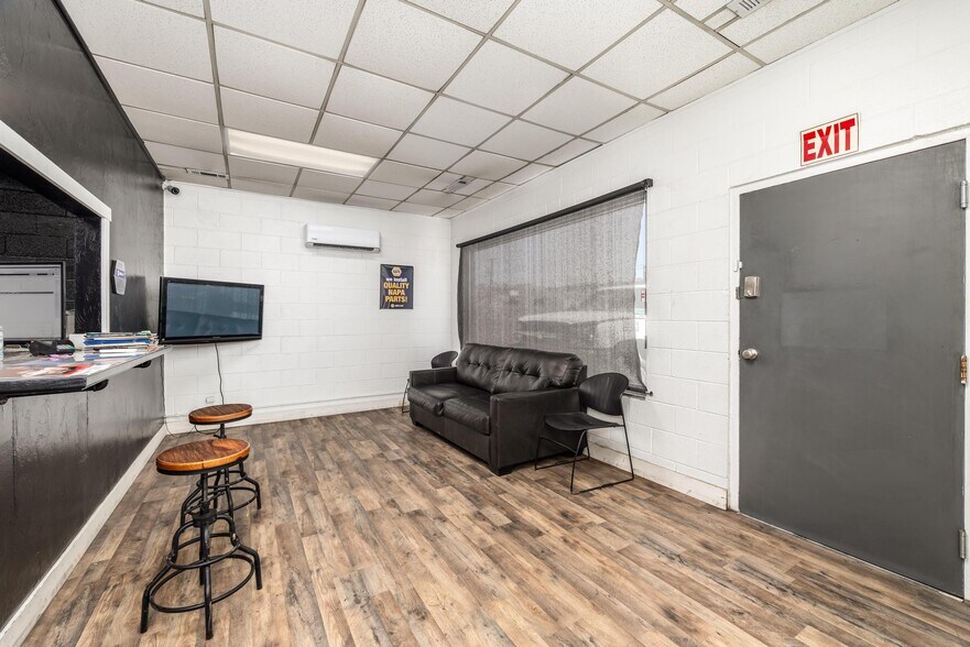 More Photos Of 511 N 1300 E, St George Warehouse For Sale