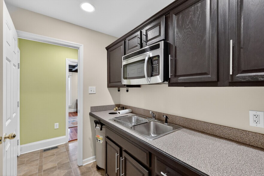 More Photos Of 1292 US 1 Byp S, Kittrell Office For Sale