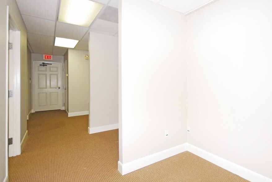 More Photos Of 315 S Jupiter Rd, Allen Office For Lease
