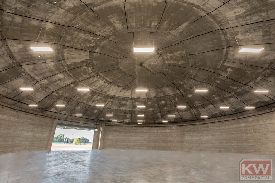 More Photos Of 8331 Estate 33 Rd N, Lakeland Warehouse For Sale