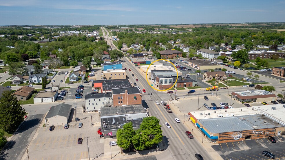 More Photos Of 118 Main St N, Stewartville Freestanding For Lease